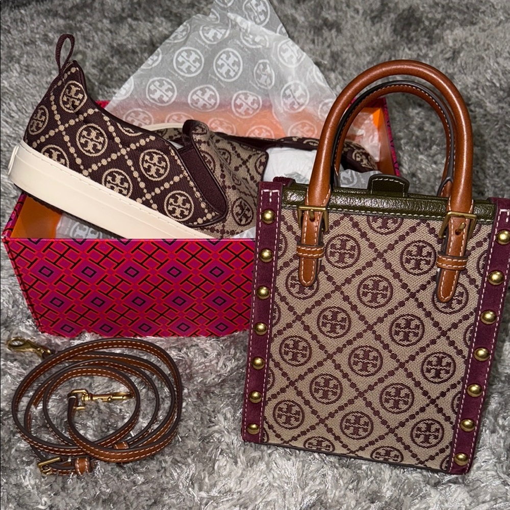 TORY BURCH, Monogram Plum Sneaker’s + Monogram Canvas Mini Tote!🔥🔥🔥 BUNDLE!